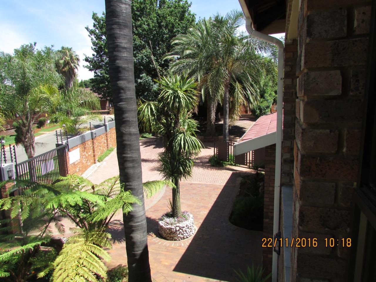 Europrime Boutique Hotel Boksburg Extérieur photo