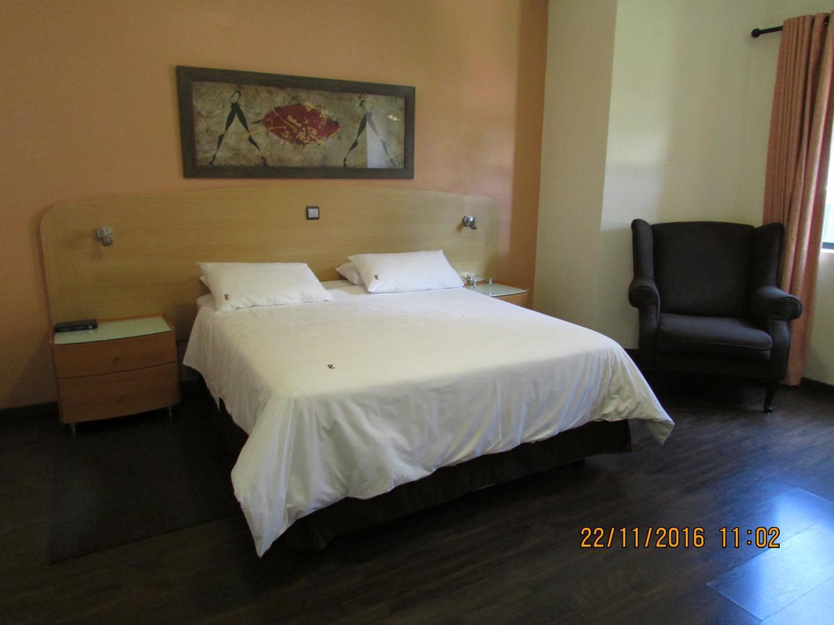 Europrime Boutique Hotel Boksburg Extérieur photo