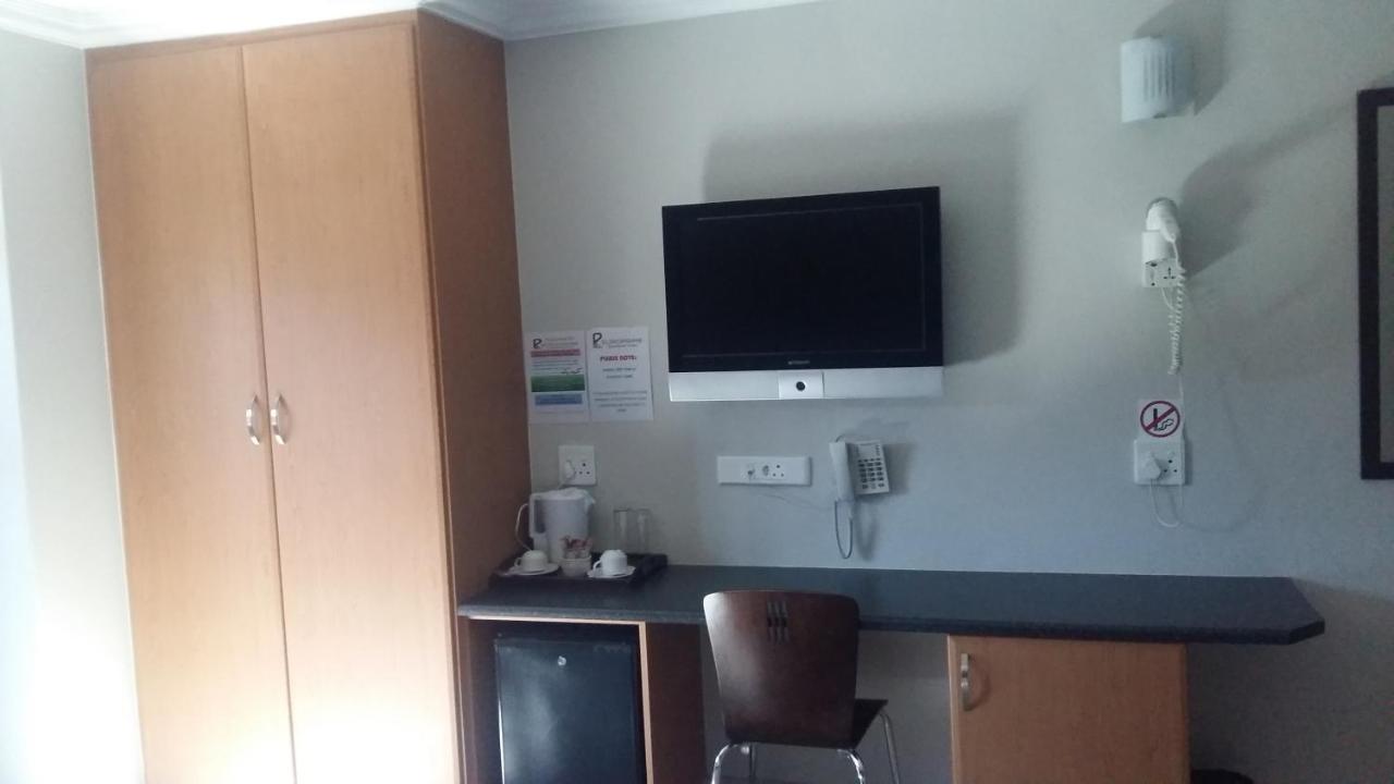 Europrime Boutique Hotel Boksburg Extérieur photo